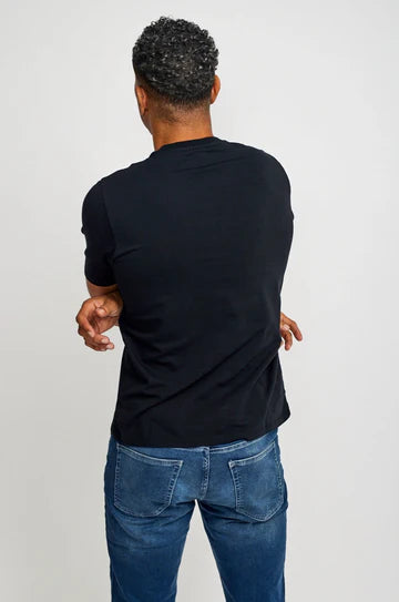 EASYMONDAYS Classic T-shirt Crew Neck