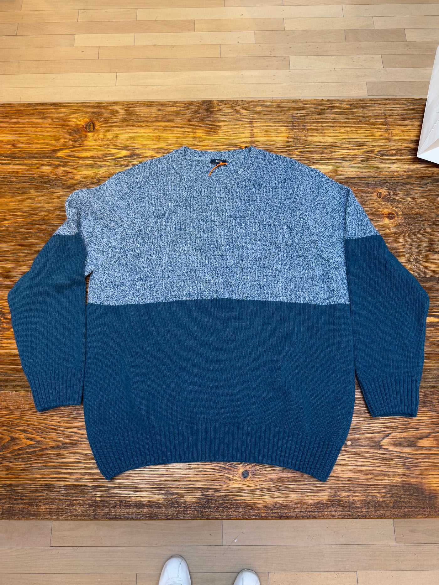 BENSON Riley Color block crewneck knit | DENIM BLUE